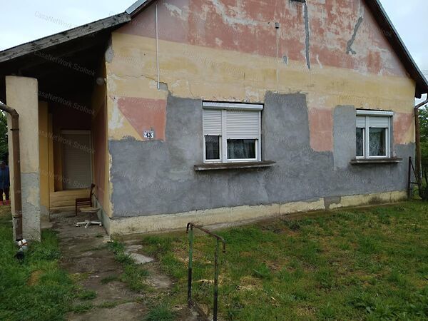 Eladó ház Kőtelek