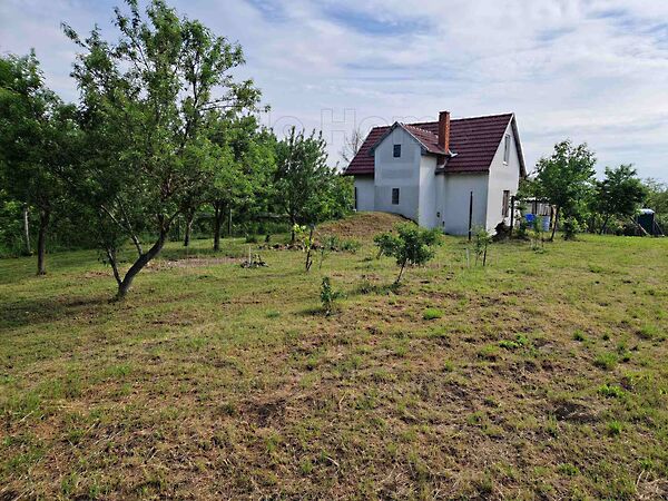 Eladó nyaraló Füle