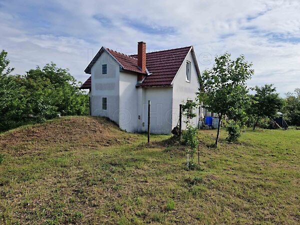 Eladó nyaraló Füle