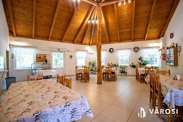 Eladó üzleti Gánt