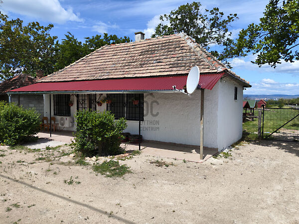 Eladó nyaraló Ősi