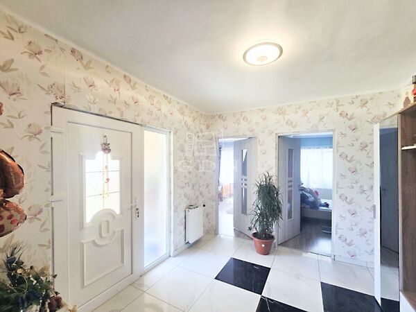 Eladó ház Baktüttös