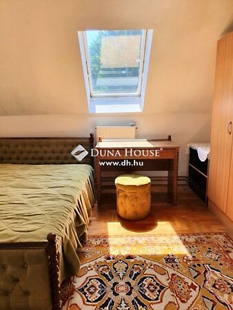 Eladó ház Remeteszőlős