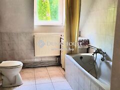 Eladó ház Remeteszőlős