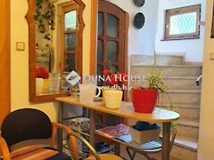 Eladó ház Remeteszőlős