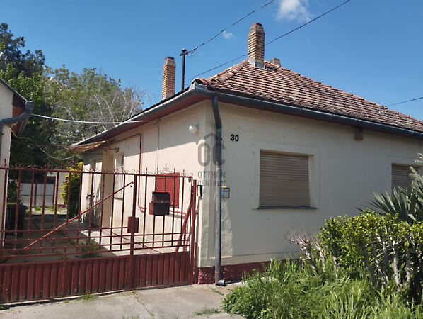 Eladó ház Őcsény