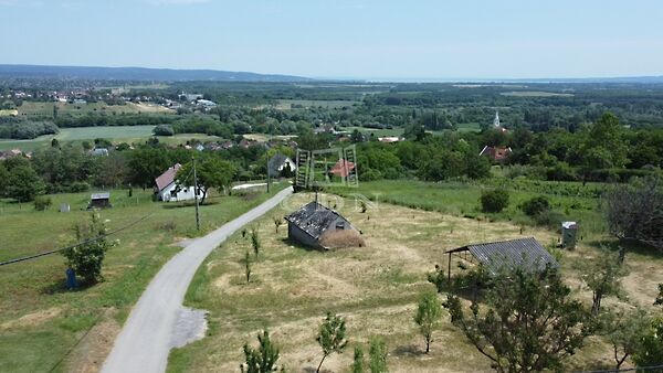 Eladó földterület Alsópáhok