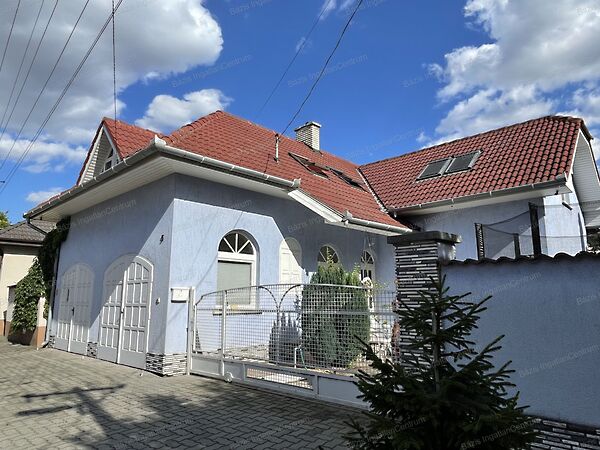 Eladó ház Kiskunhalas, Belváros