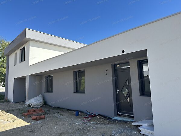 Eladó lakás Ajka, Bakonygyepes