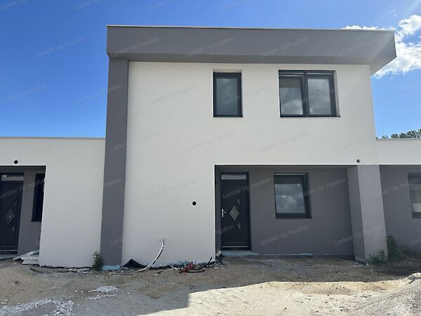 Eladó lakás Ajka, Bakonygyepes