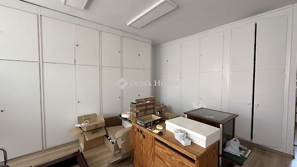 Kiadó iroda Szombathely