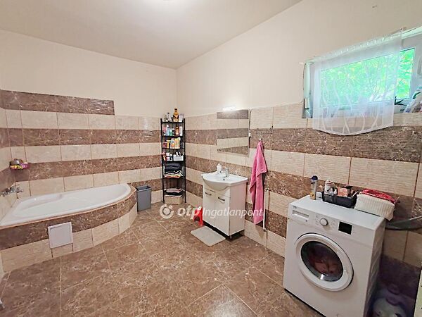 Eladó ház Kőtelek