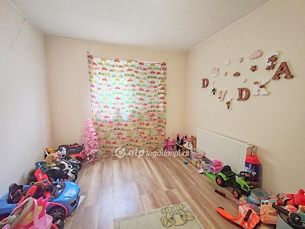 Eladó ház Kőtelek