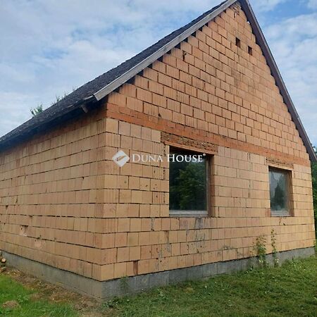 Eladó ház Magyarmecske