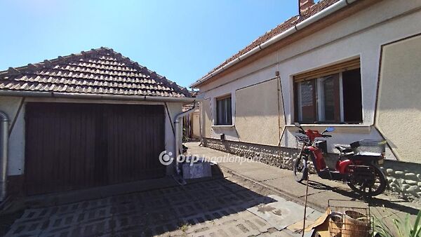 Eladó ház Jászberény