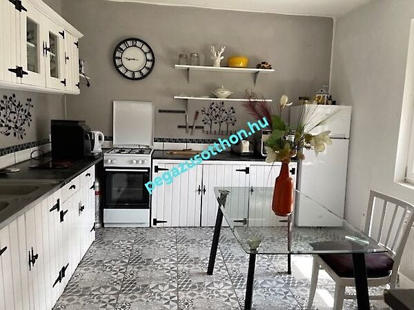 Eladó ház Tiszaroff