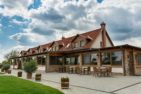 Eladó üzleti Kisharsány