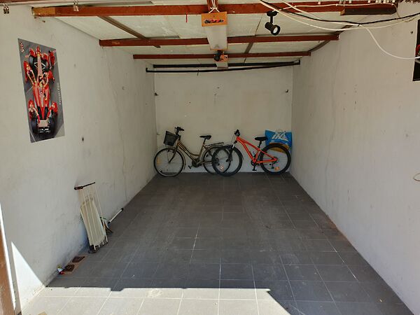 Eladó garázs Szolnok, Tallinn városrész