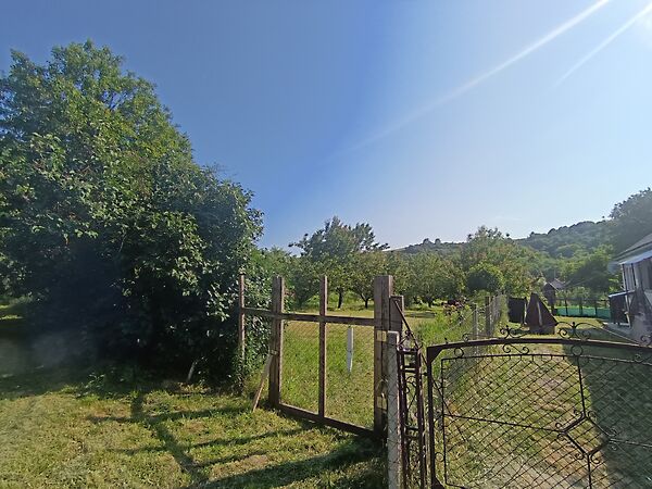 Eladó földterület Zsujta