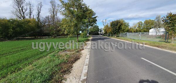 Eladó ipari Győrújbarát