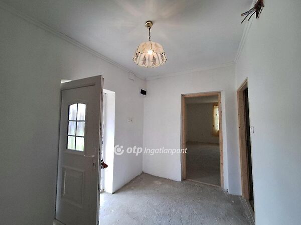 Eladó ház Abádszalók