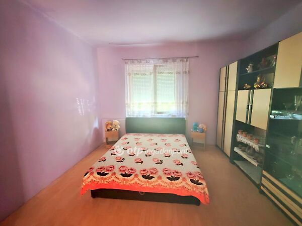 Eladó ház Kőtelek