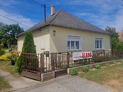 Eladó ház Felcsút