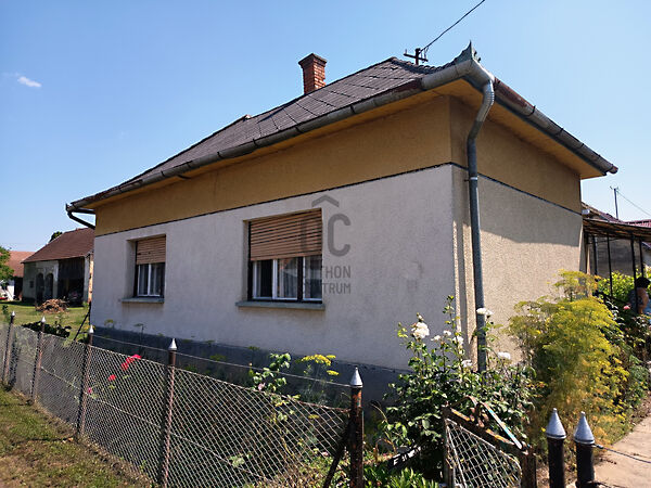 Eladó ház Csesztreg
