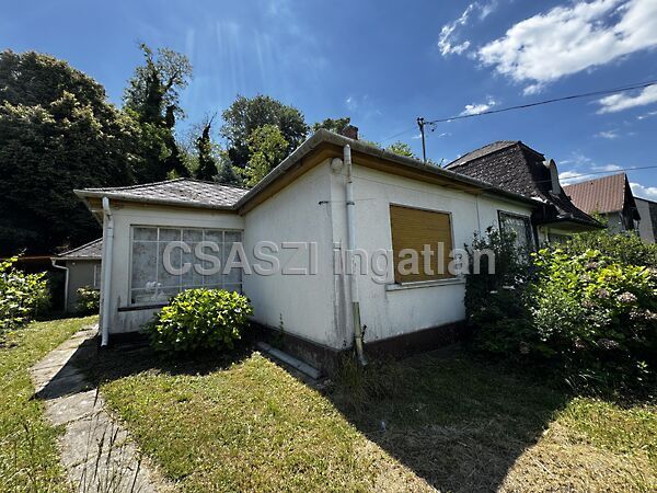 Eladó nyaraló Balatonberény