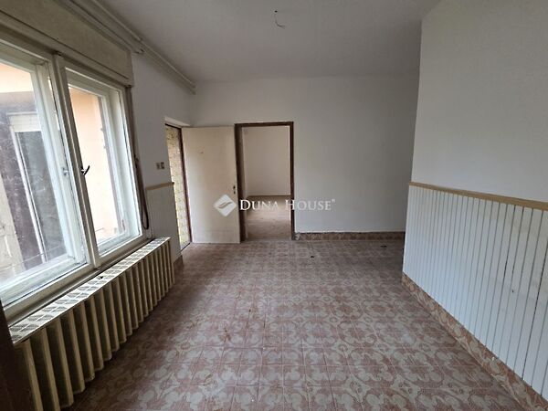 Eladó ház Harkány