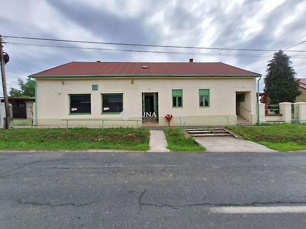 Eladó üzleti Csehi