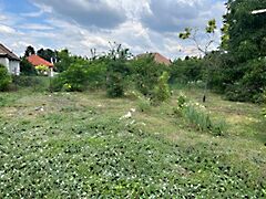 Eladó földterület Tököl, Központ