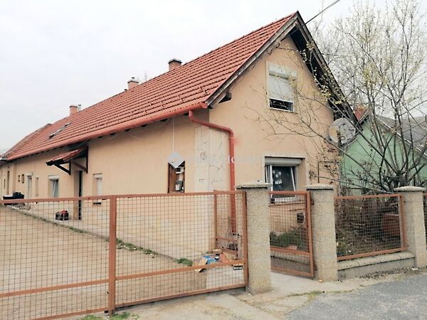 Eladó ház Csákvár