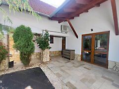 Eladó ház Veresegyház, Revetek