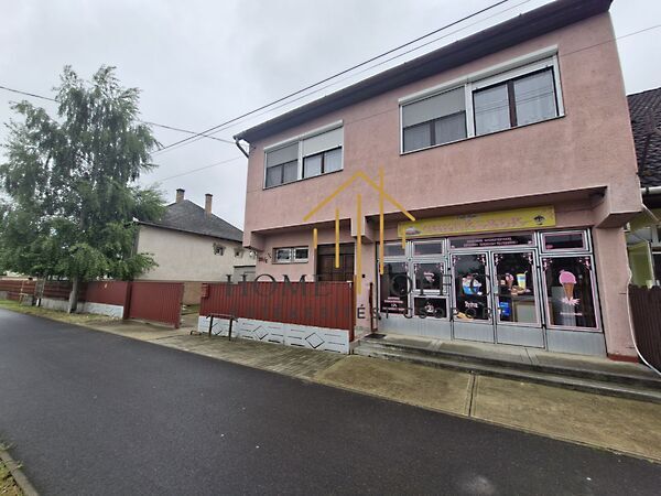 Eladó ház Téglás