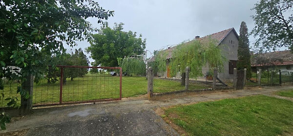 Eladó ház Szentgáloskér