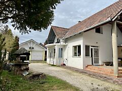 Eladó ház Balatonlelle