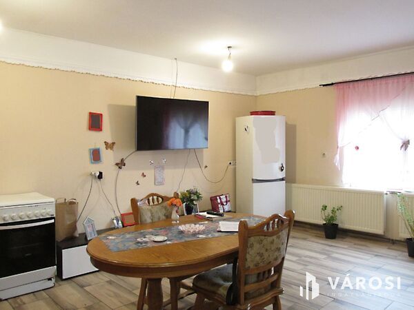 Eladó ház Érsekvadkert