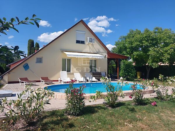 Eladó ház Balatonkeresztúr