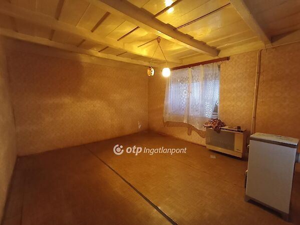 Eladó ház Jászfényszaru