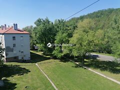 Eladó lakás Komló