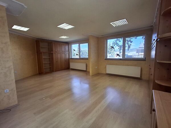 Kiadó ipari Tatabánya