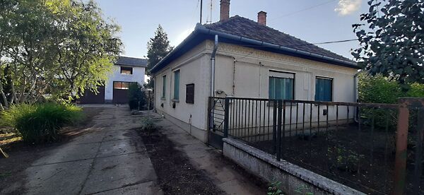 Eladó ház Pusztaszer