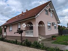 Eladó ház Siklós