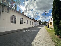 Eladó lakás Szécsény