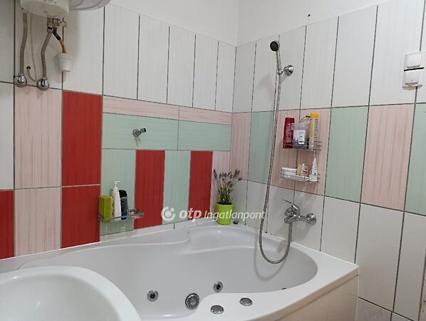 Eladó lakás Abádszalók