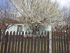 Eladó ház Jászfényszaru