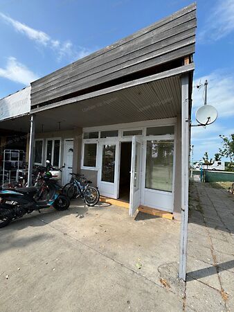 Eladó üzleti Szántód