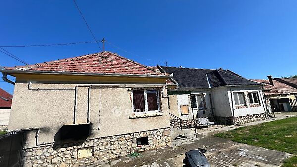 Eladó ház Ugod