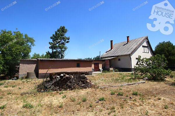 Eladó ház Tázlár